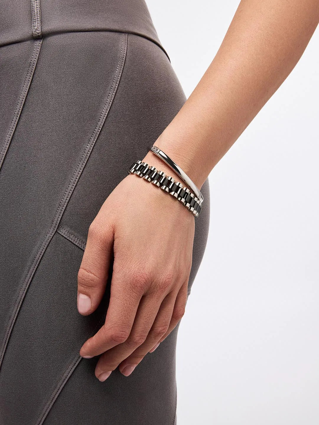 Silver/Black Ceramic