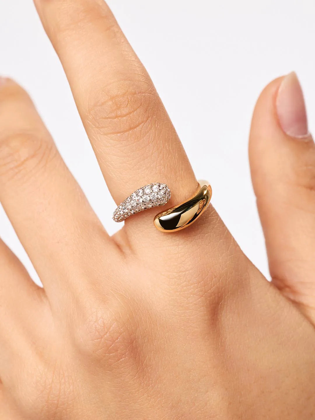 Gold Band Ring - Toby
